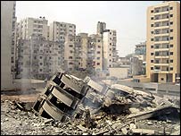 Ruins of bombed building in Beirut (pic: Hugh Sykes)
